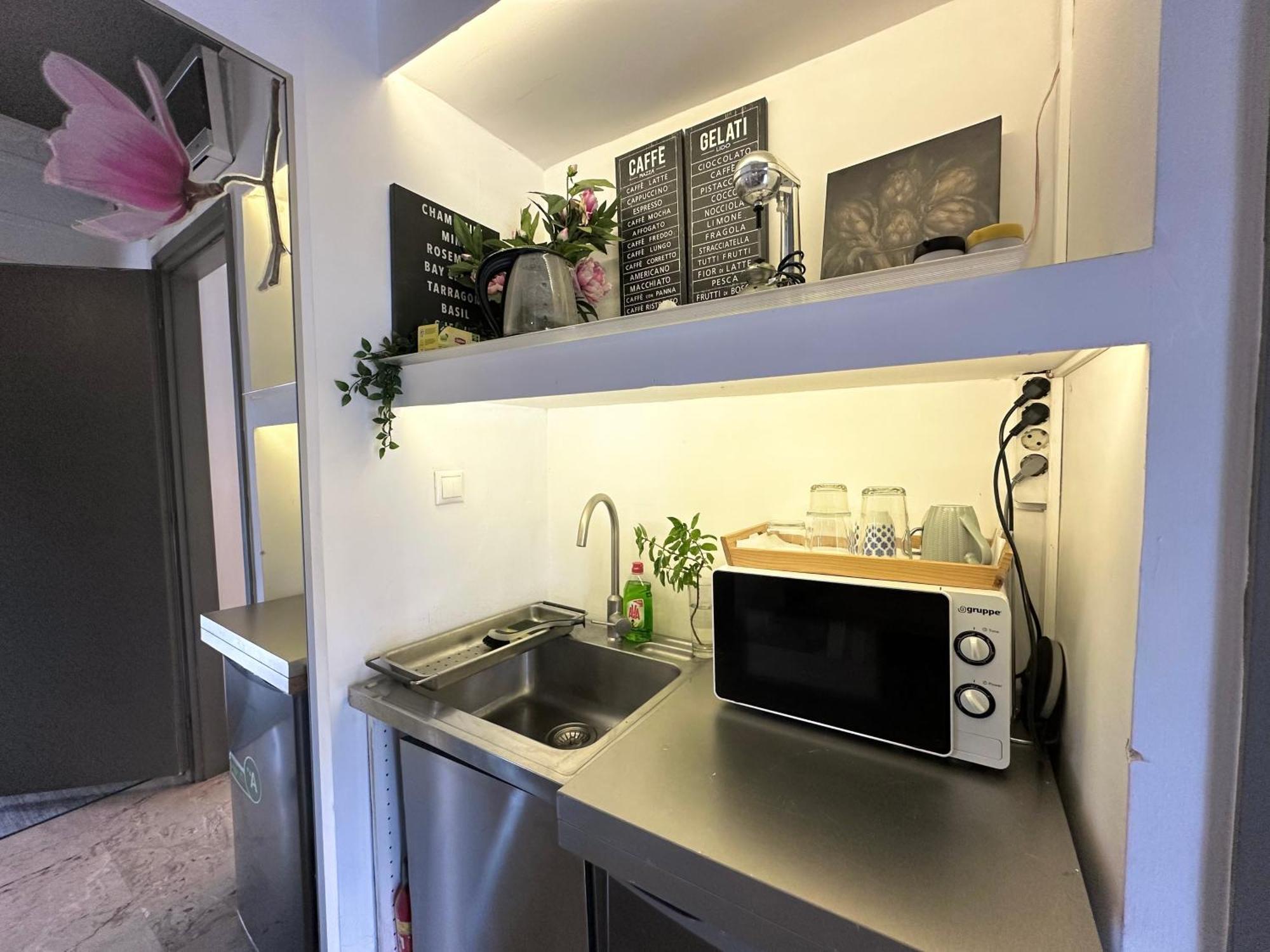 Bright Studio 4 A Short Stay Near Oaka - Iaso - Ygeia - Mitera Hospitals Αθήνα Εξωτερικό φωτογραφία